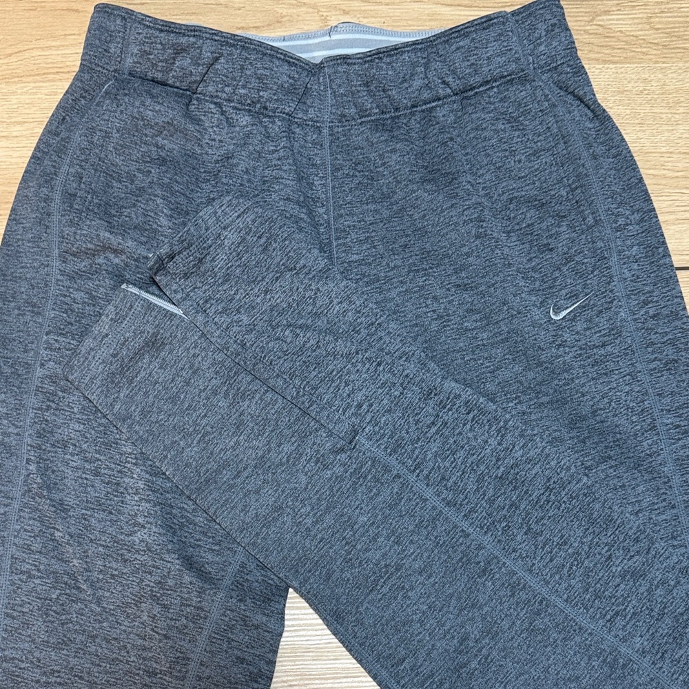 Women’s Nike Pant size Small